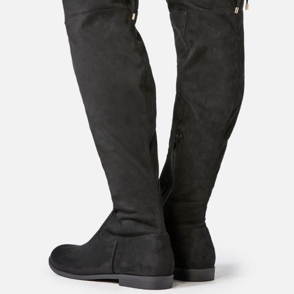 JustFab Shoes - 🖤JustFab Velvet Over the Knee Boots